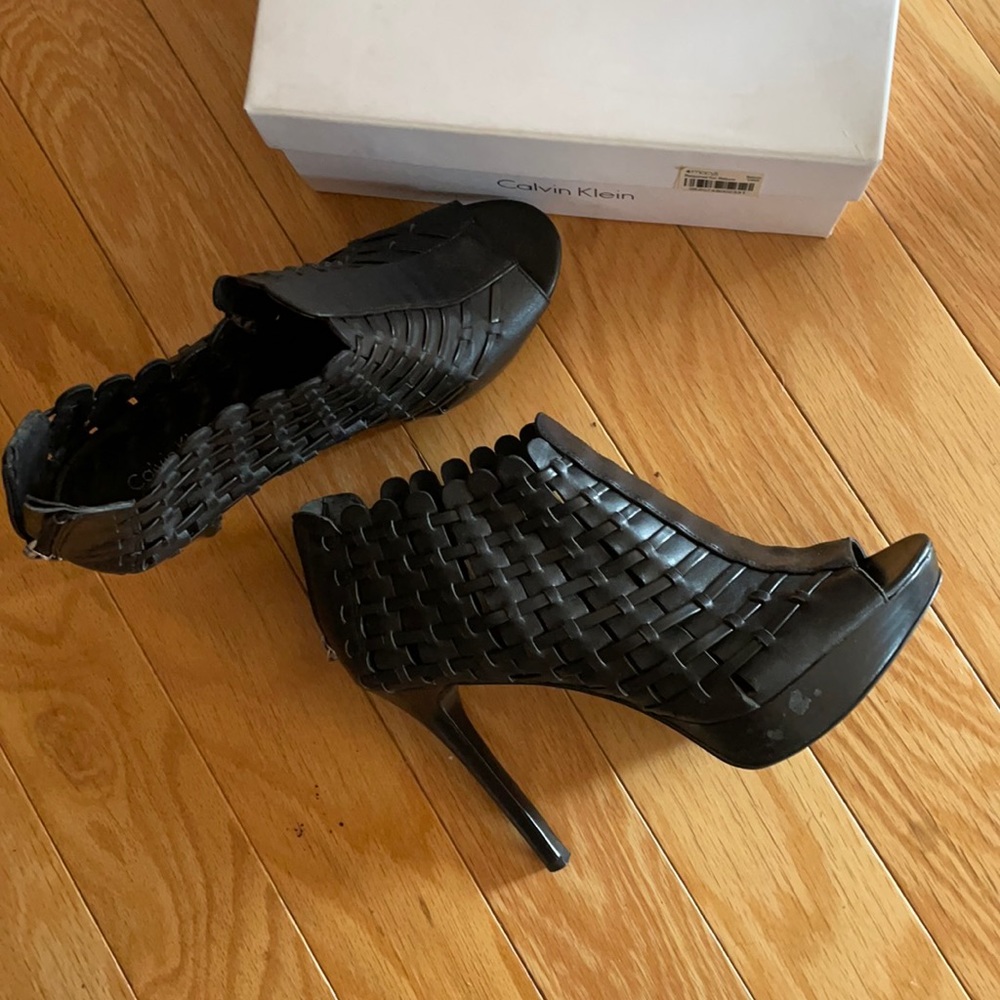Woven•stacked•heels
